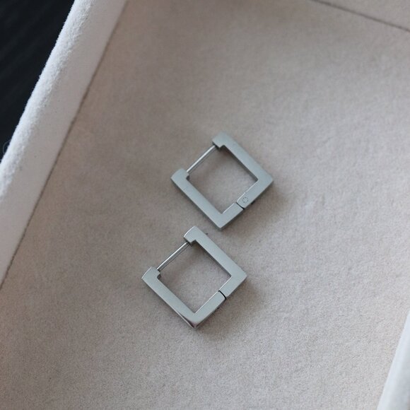 Square Style Huggie Hoop Earrings Silver Stainless Steel - Picture 1 of 5